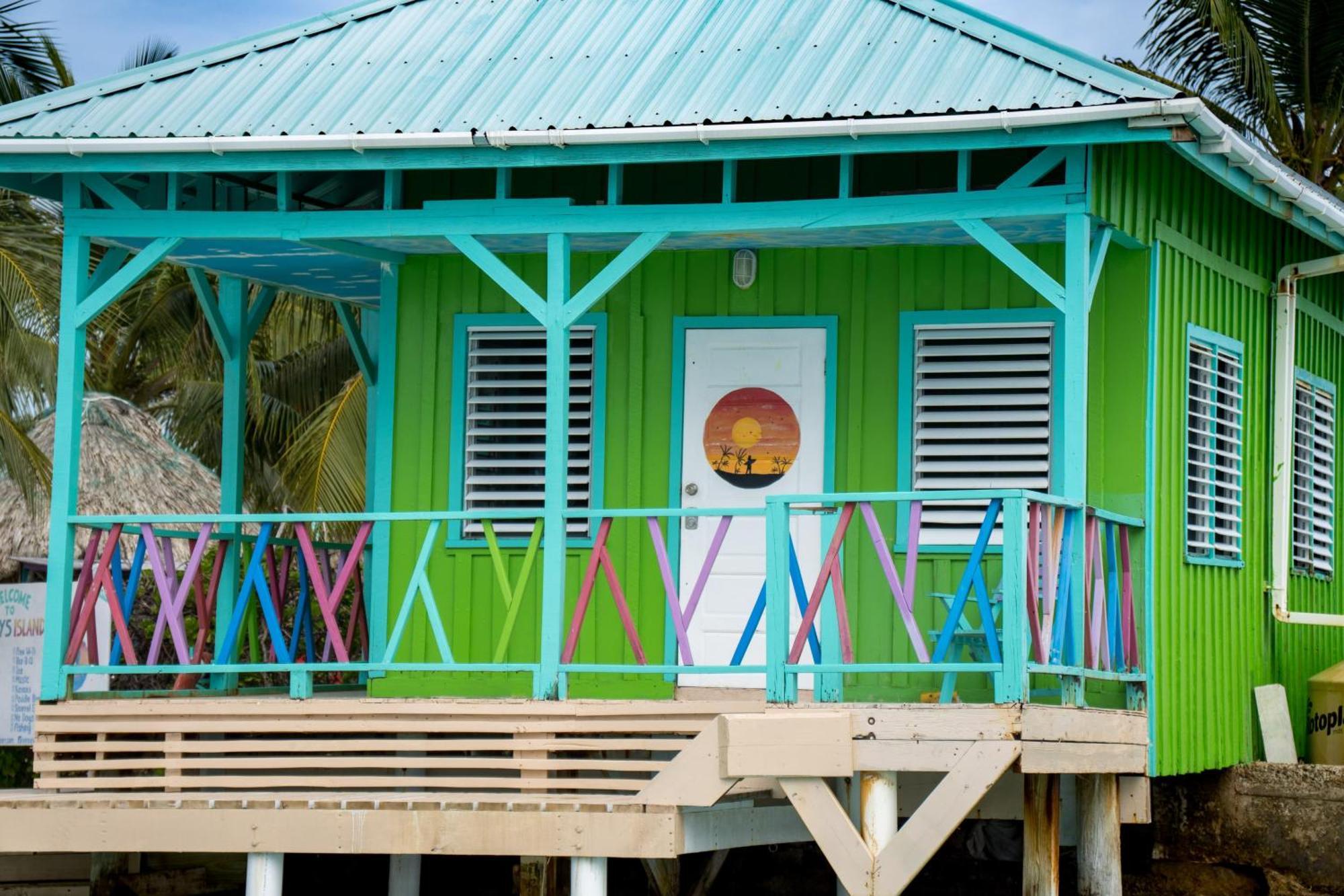 King Lewey'S Island Resort Placencia Exteriör bild